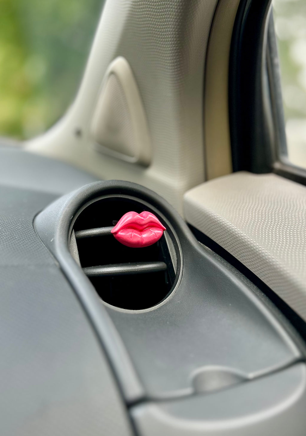 Automobilio aksesuaras „Kiss“